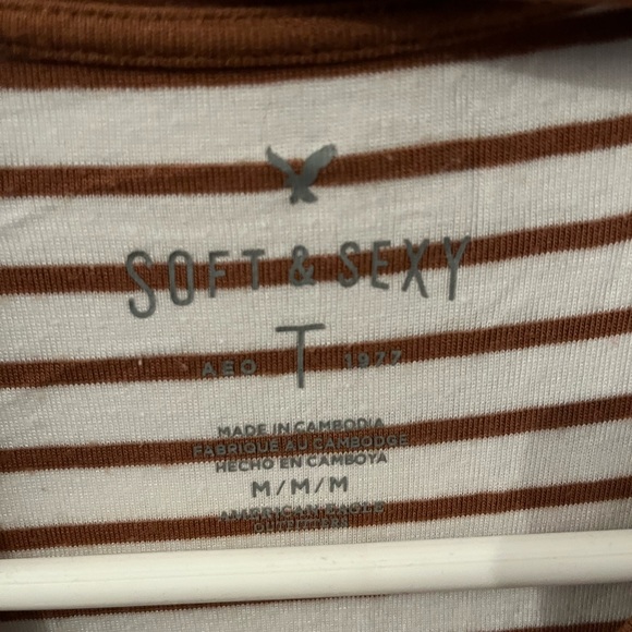 White and brown striped t-shirt - Picture 2 of 2
